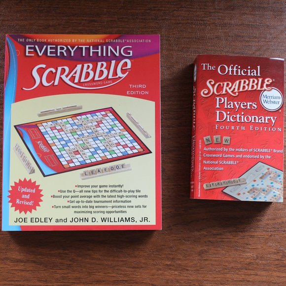 Scrabble Dictionary and Everything Scrabble Book - Picture 1 of 3